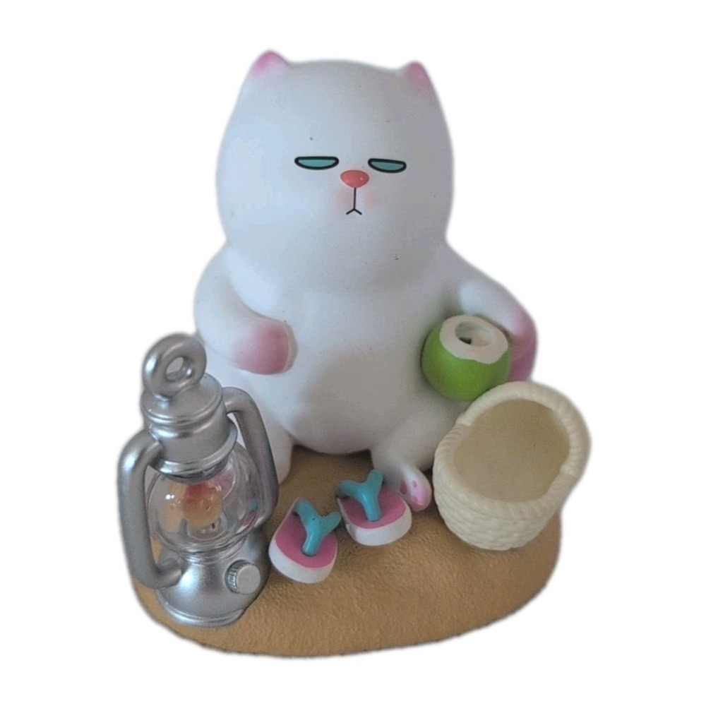 POP MART ViViCat Holiday Series Figure Leisure Time